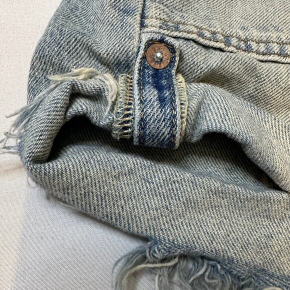 We The Free Free People Denim Cutoff Shorts Distressed Frayed Hem Size 28 - Picture 3 of 8